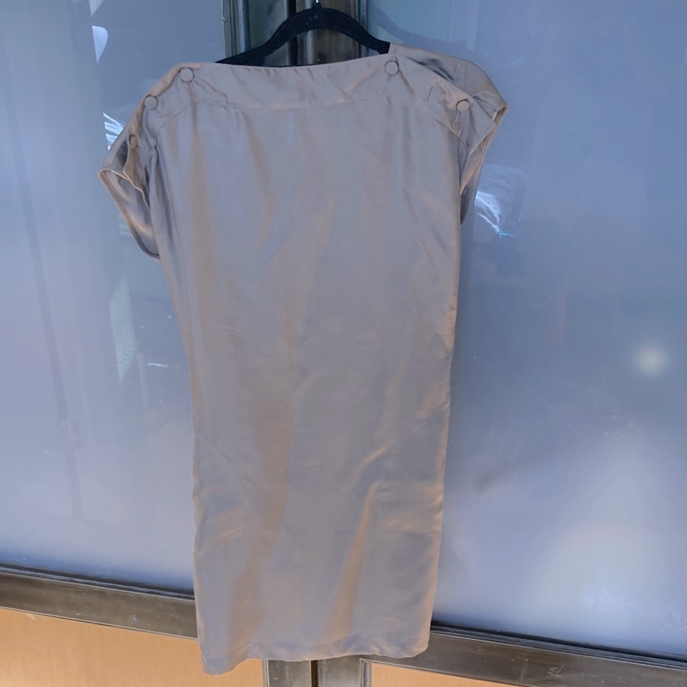 Stella McCartney 100 % silk dress with pockets.